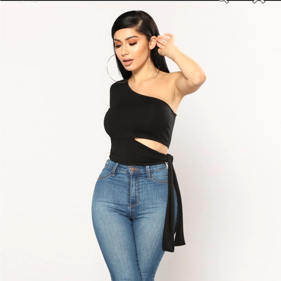 Fashion Nova - Heart Holder One Shoulder Top - Black - Picture 4 of 4